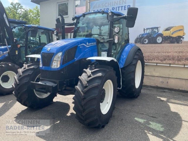 Traktor of the type New Holland T 5.100 DC 1.5 CAB, Neumaschine in Freiburg (Picture 1)