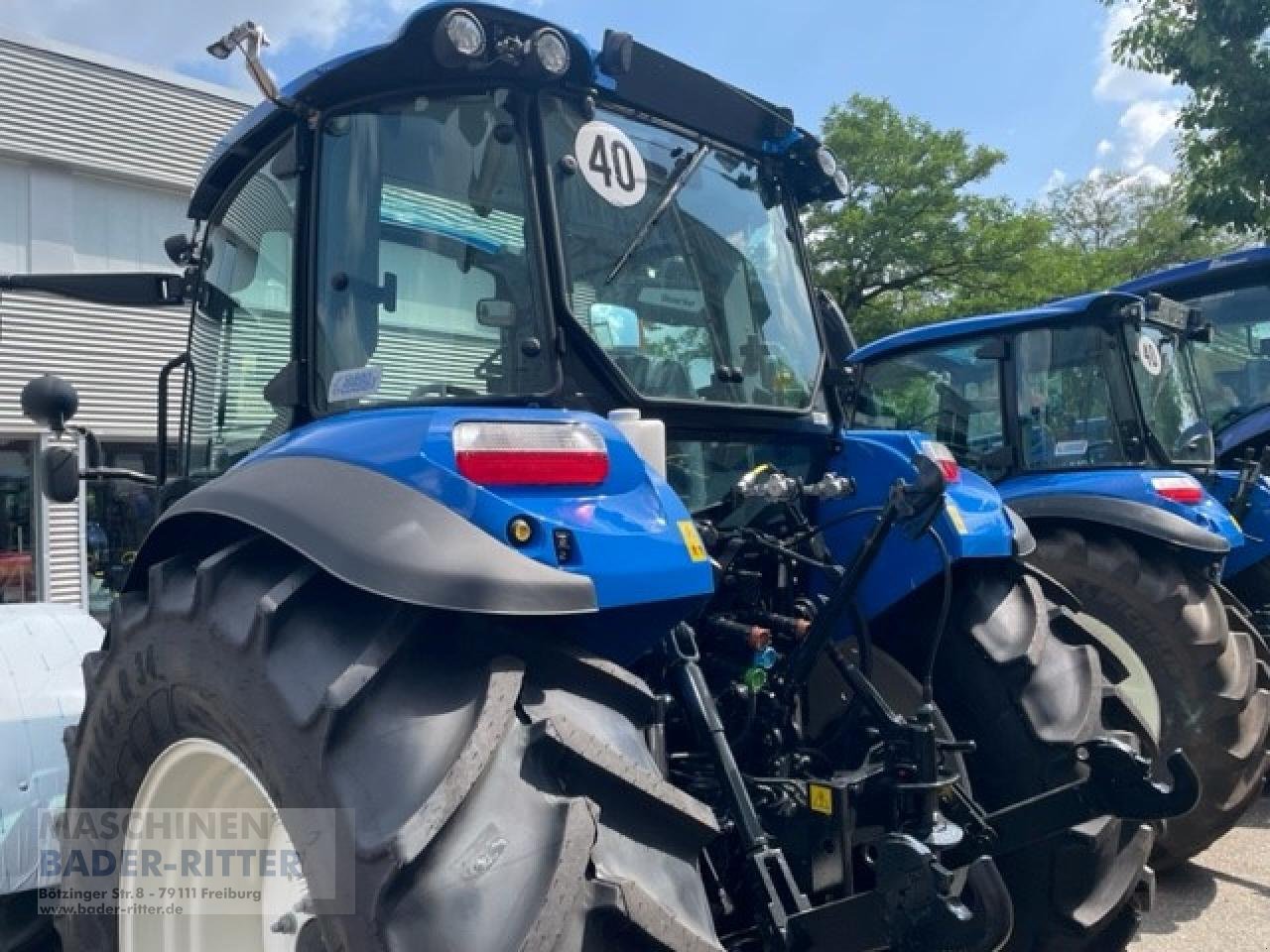 Traktor του τύπου New Holland T 5.100 DC 1.5 CAB, Neumaschine σε Freiburg (Φωτογραφία 2)