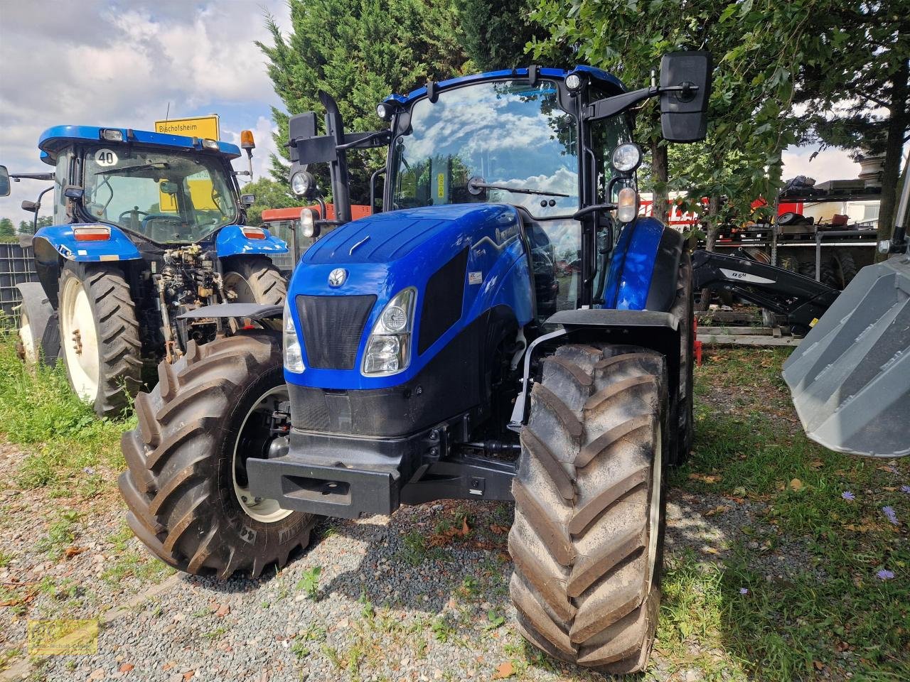 Traktor типа New Holland T 5.100 DC, Neumaschine в Groß-Gerau (Фотография 3)