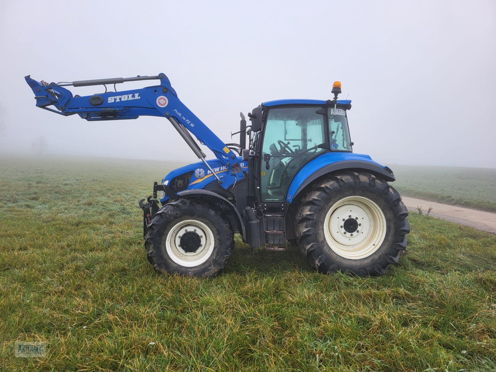 Traktor типа New Holland T 5.105, Gebrauchtmaschine в Salching bei Straubing (Фотография 1)