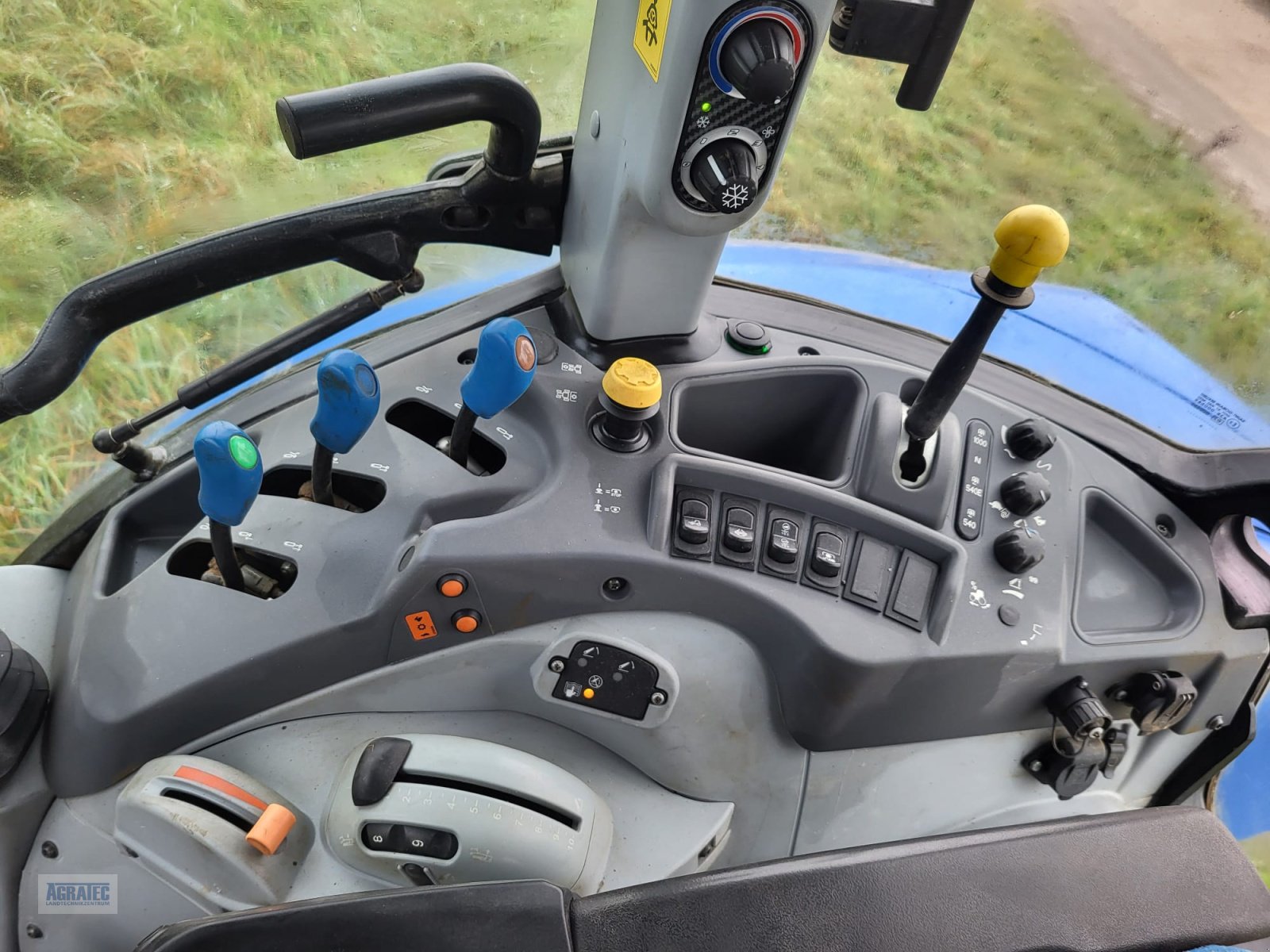 Traktor типа New Holland T 5.105, Gebrauchtmaschine в Salching bei Straubing (Фотография 13)