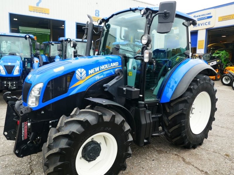 Traktor of the type New Holland T 5.105, Neumaschine in Villach