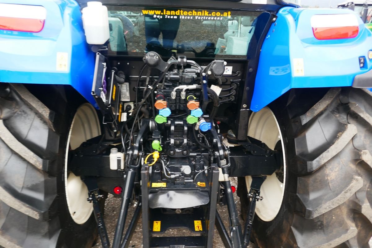 Traktor of the type New Holland T 5.105, Neumaschine in Villach (Picture 7)