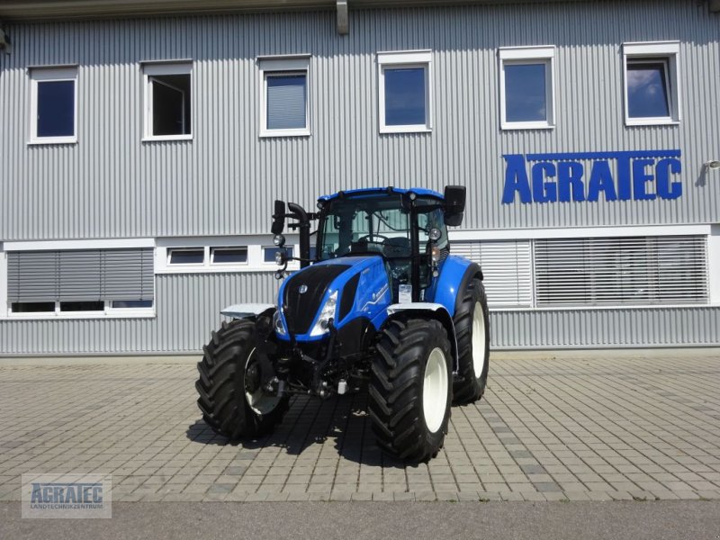 Traktor of the type New Holland T 5.110 ElectroCommand, Neumaschine in Salching bei Straubing (Picture 1)