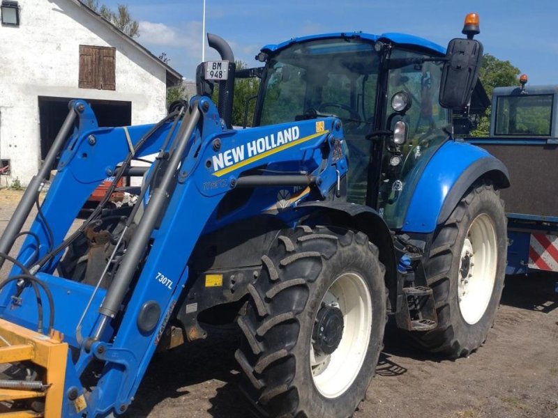 Traktor of the type New Holland T. 5.120 EC, Gebrauchtmaschine in Maribo (Picture 1)