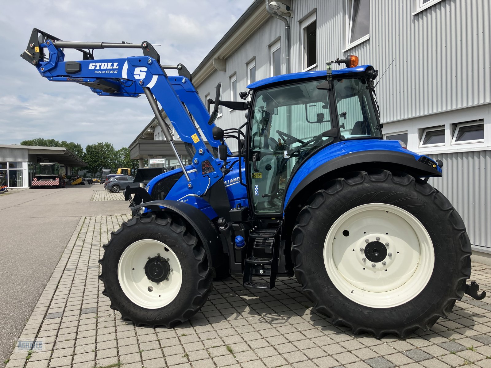 Traktor des Typs New Holland T 5.120 EC, Gebrauchtmaschine in Salching bei Straubing (Bild 11)