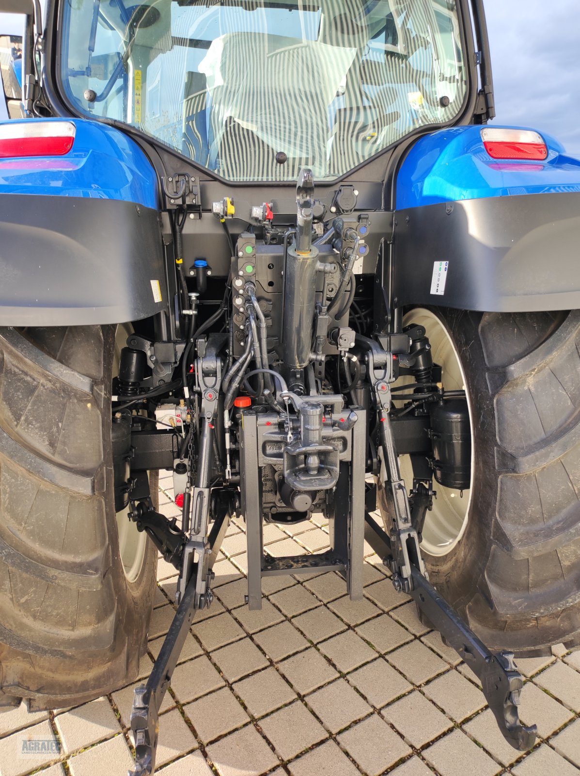 Traktor του τύπου New Holland T 5.140 AutoCommand, Neumaschine σε Salching bei Straubing (Φωτογραφία 8)