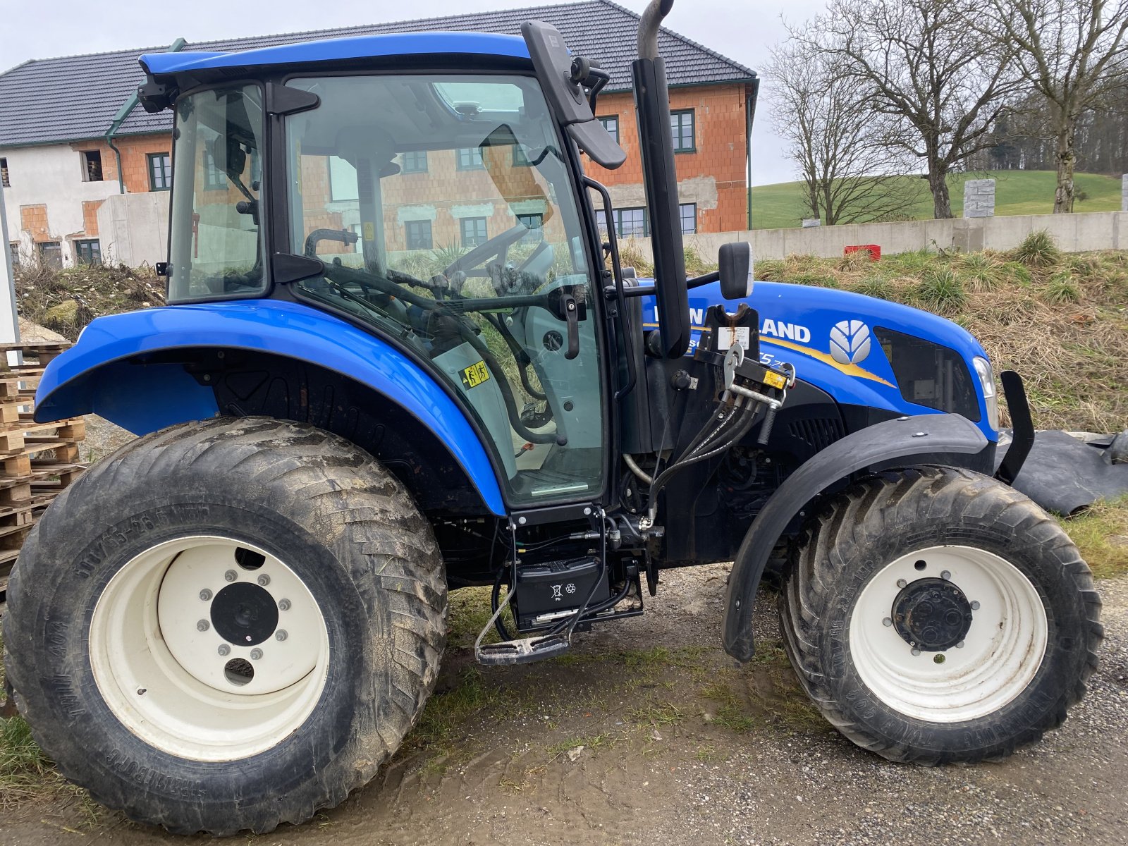 Traktor van het type New Holland T 5.75, Gebrauchtmaschine in 3325 (Foto 1)