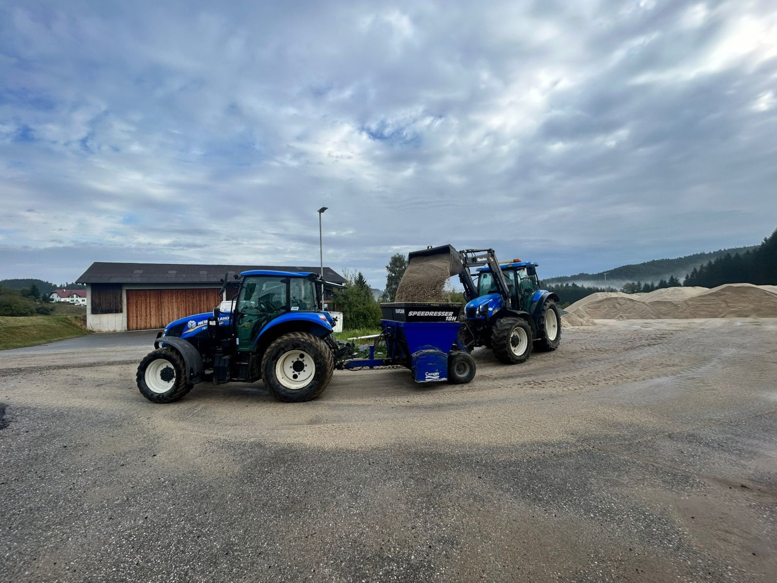 Traktor a típus New Holland T 5.75, Gebrauchtmaschine ekkor: 3325 (Kép 4)