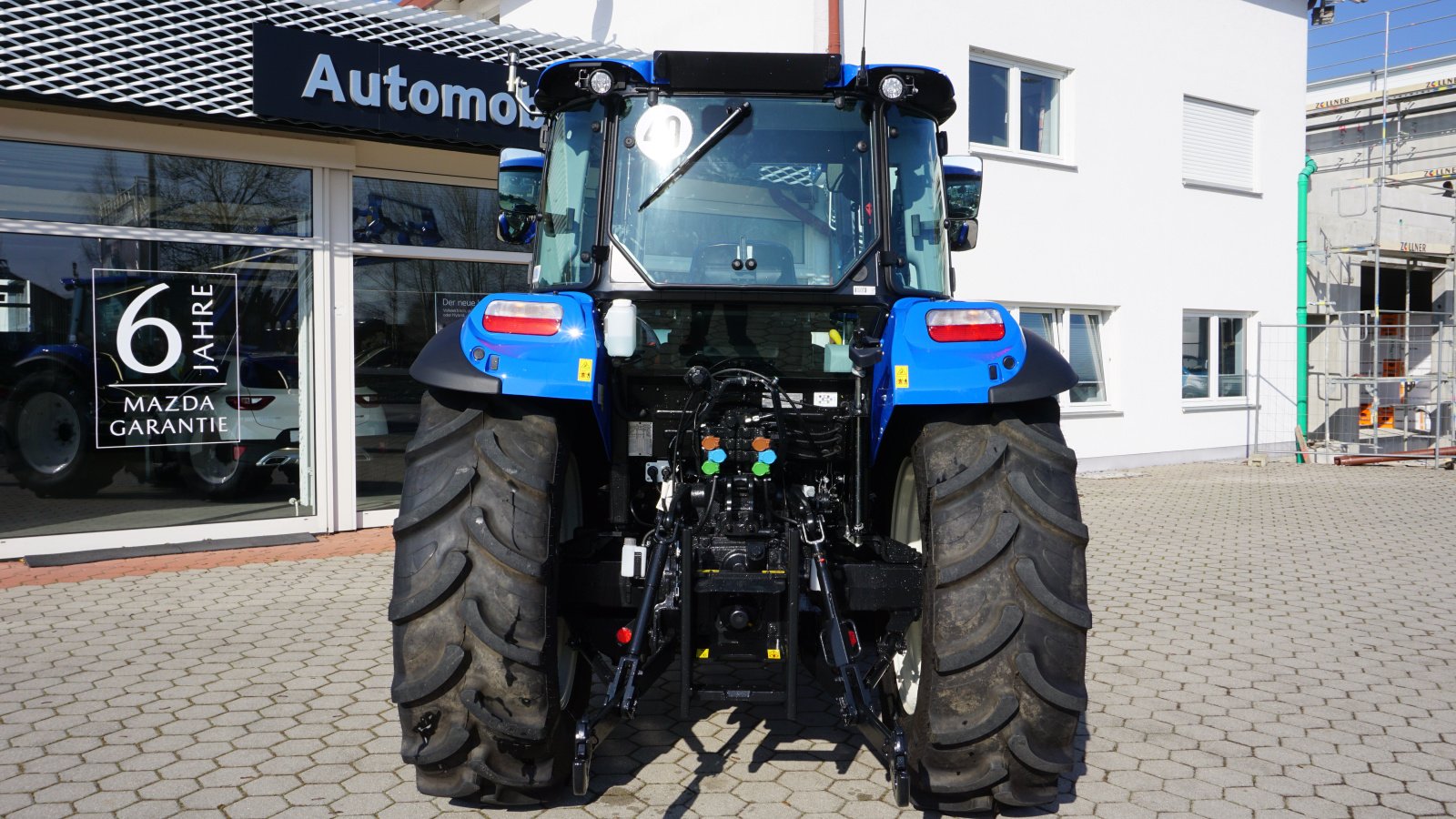 Traktor of the type New Holland T 5.80 inkl. STOLL Frontlader, Gebrauchtmaschine in Rötz (Picture 12)