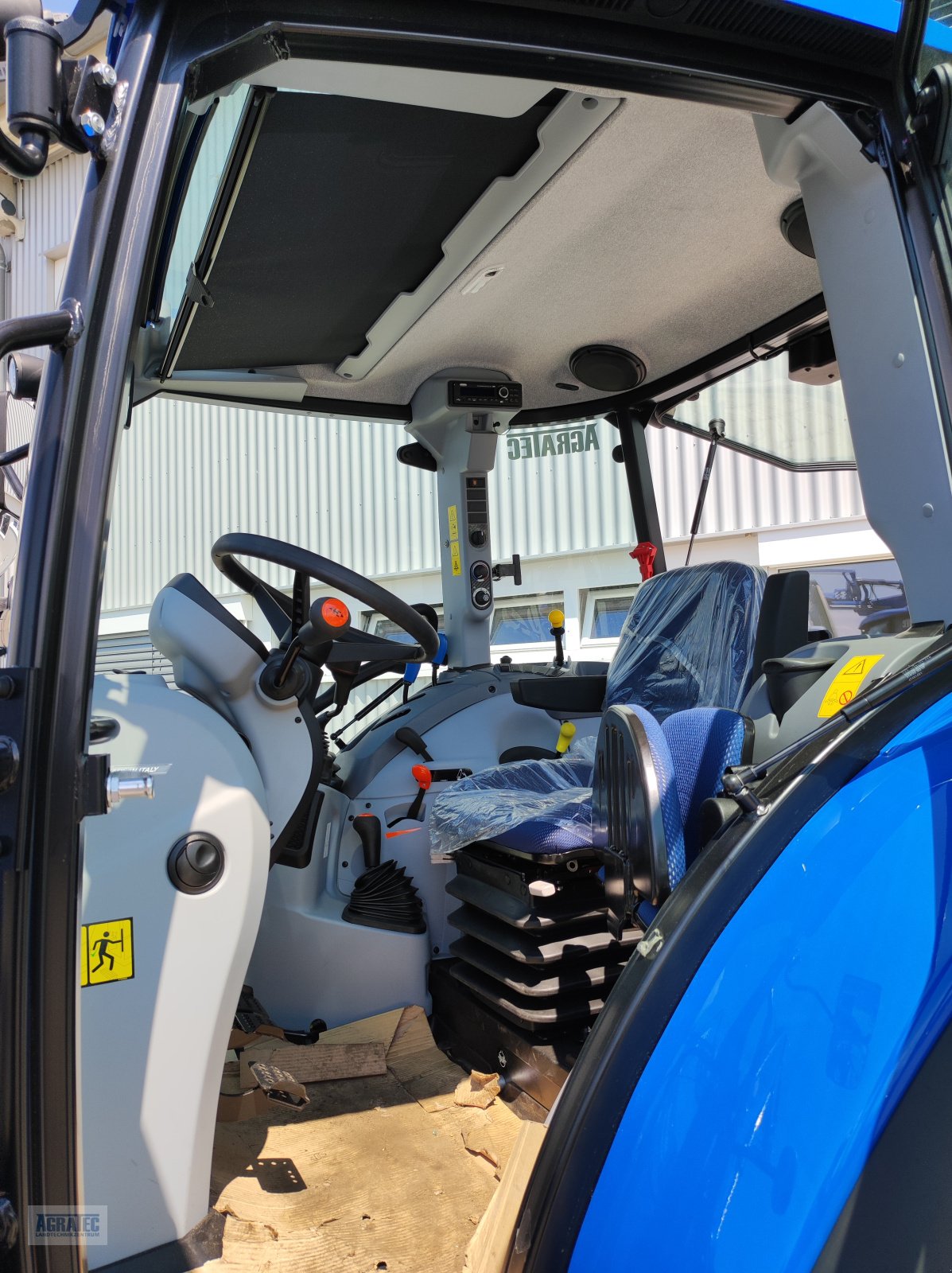 Traktor typu New Holland T 5.80, Neumaschine w Salching bei Straubing (Zdjęcie 11)