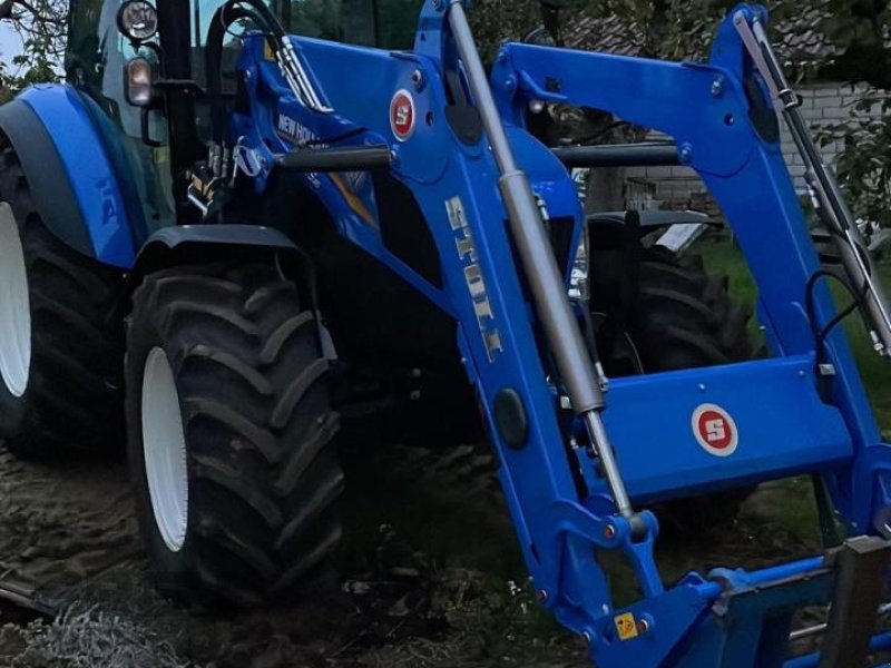 Traktor tip New Holland T 5.85, Gebrauchtmaschine in Straubing