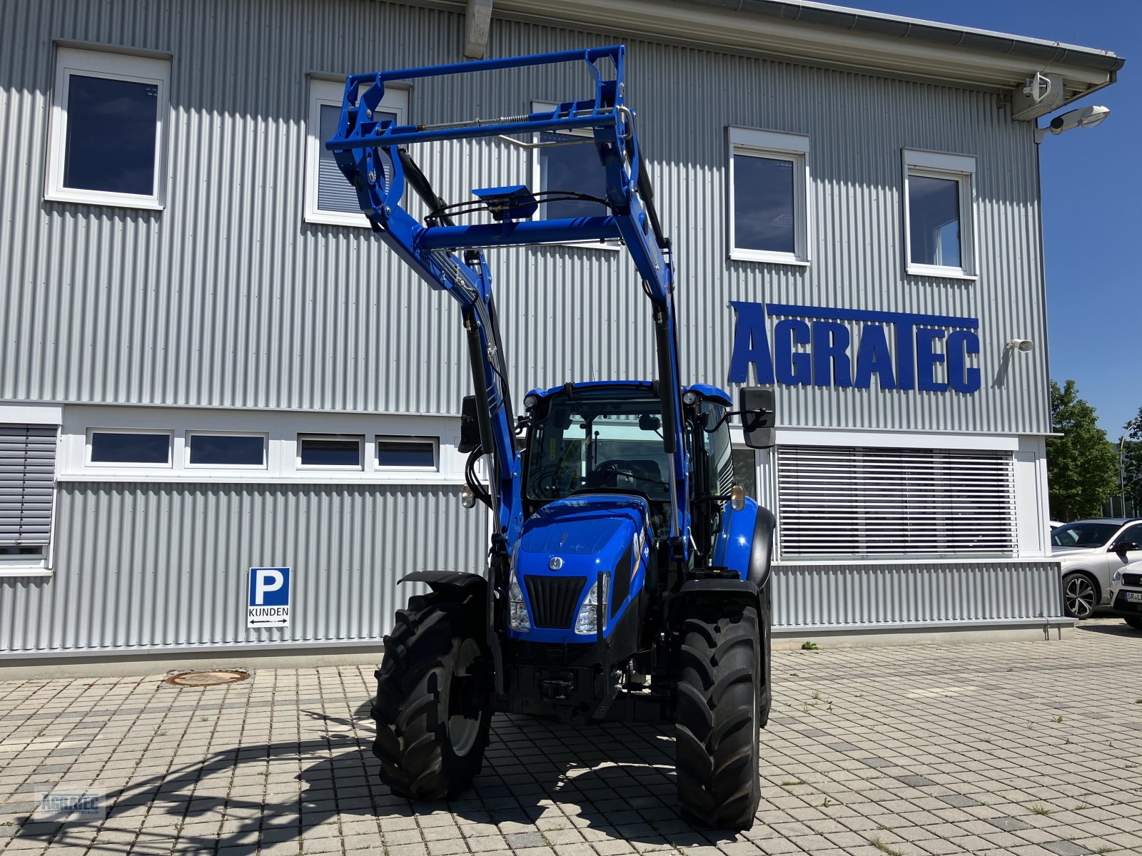 Traktor des Typs New Holland T 5.85, Gebrauchtmaschine in Salching bei Straubing (Bild 3)