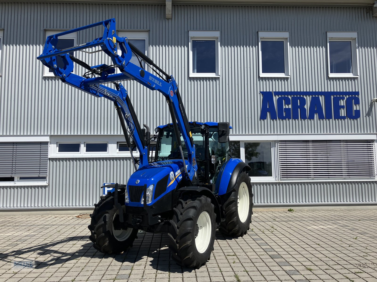 Traktor типа New Holland T 5.85, Gebrauchtmaschine в Salching bei Straubing (Фотография 1)