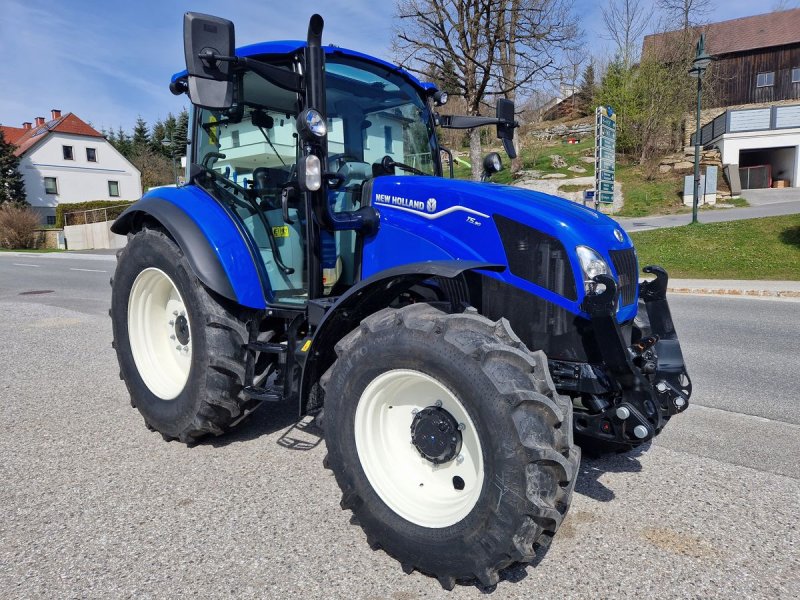 Traktor Türe ait New Holland T 5.90 DC, Neumaschine içinde Bad Traunstein (resim 1)