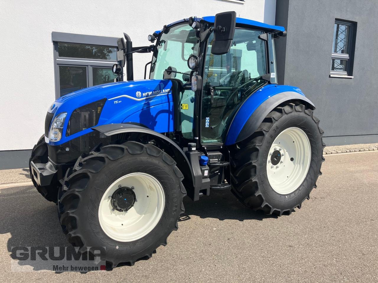 Traktor tipa New Holland T 5.90 DC, Neumaschine u Friedberg-Derching (Slika 1)