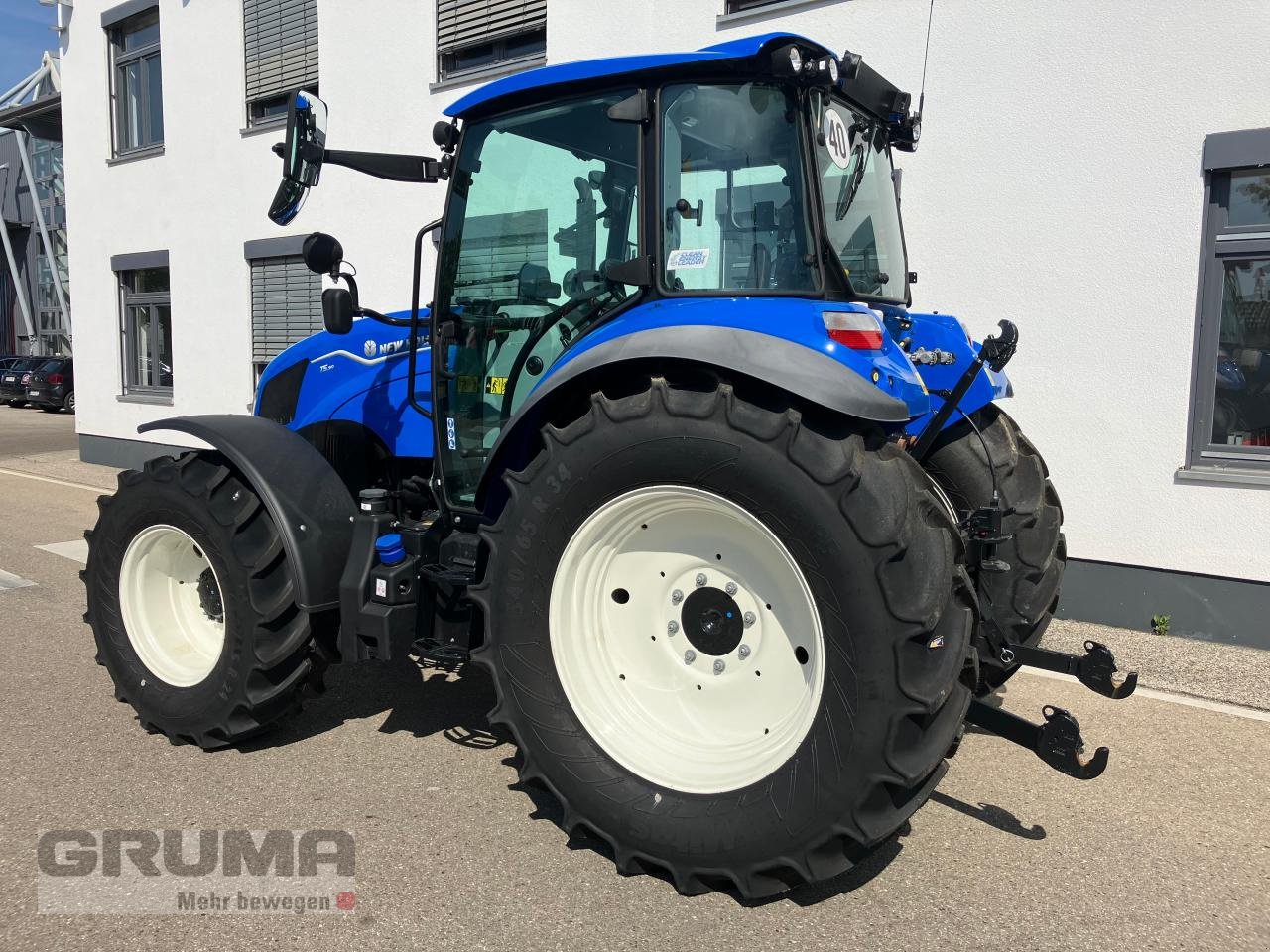 Traktor del tipo New Holland T 5.90 DC, Neumaschine In Friedberg-Derching (Immagine 4)