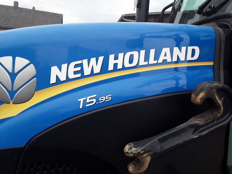 Traktor des Typs New Holland T 5.95, Gebrauchtmaschine in Pfatter (Bild 9)