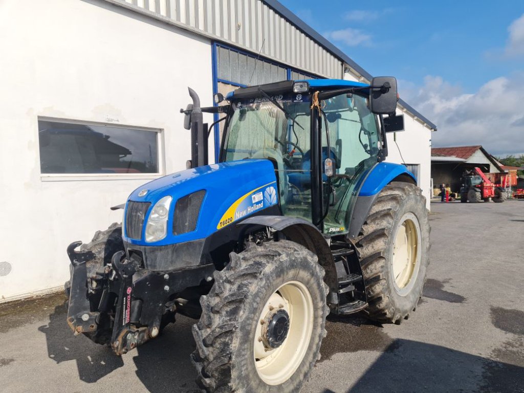 Traktor Türe ait New Holland T 6020 PLUS, Gebrauchtmaschine içinde VERT TOULON (resim 1)