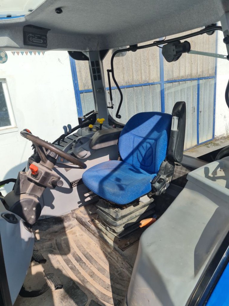 Traktor des Typs New Holland T 6020 PLUS, Gebrauchtmaschine in VERT TOULON (Bild 5)