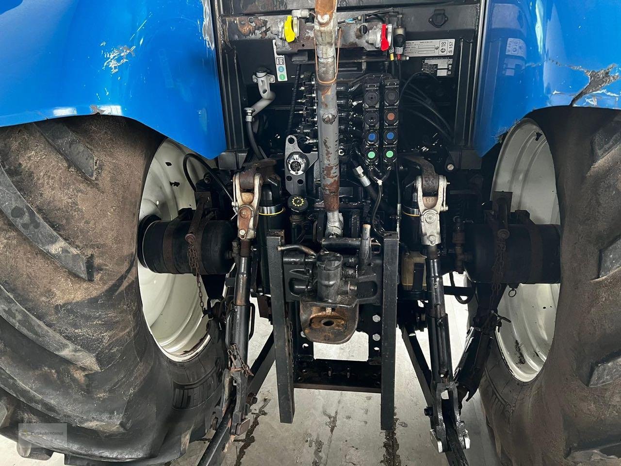 Traktor van het type New Holland T 6070, Gebrauchtmaschine in Twist - Rühlerfeld (Foto 5)