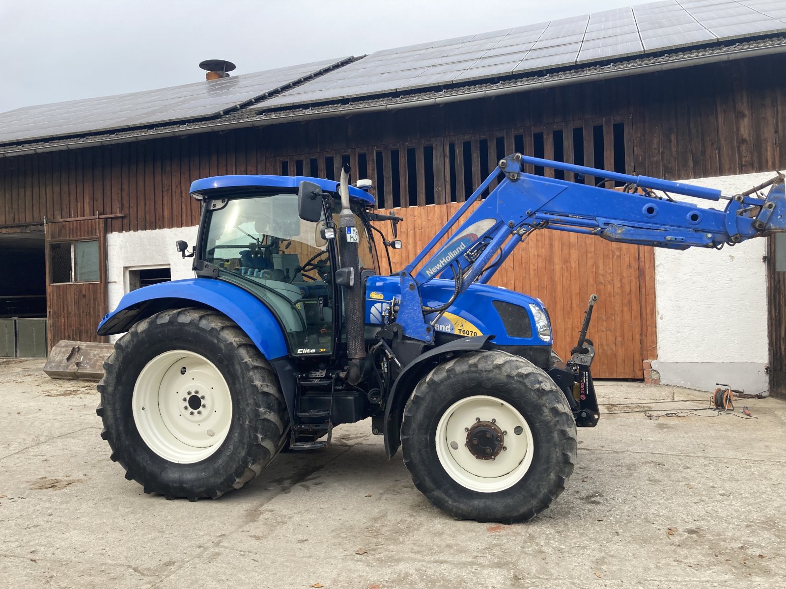 Traktor del tipo New Holland T 6070, Gebrauchtmaschine en Au am Inn (Imagen 3)