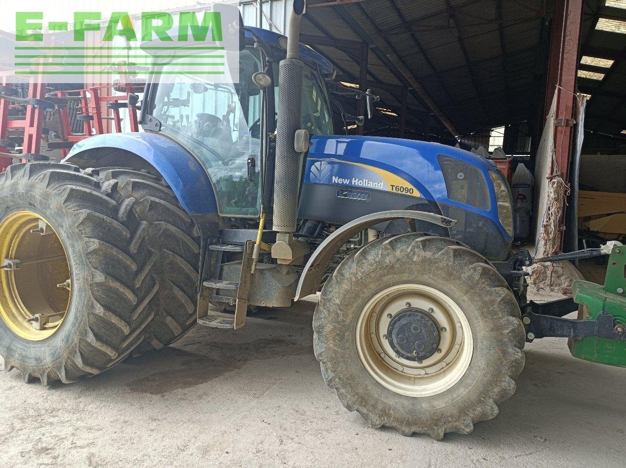 Traktor του τύπου New Holland t 6090 active, Gebrauchtmaschine σε CHAUVONCOURT (Φωτογραφία 4)