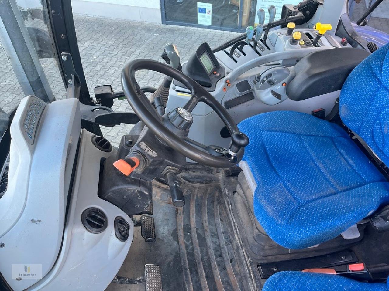 Traktor del tipo New Holland T 6.140 EC, Gebrauchtmaschine en Neuhof - Dorfborn (Imagen 8)