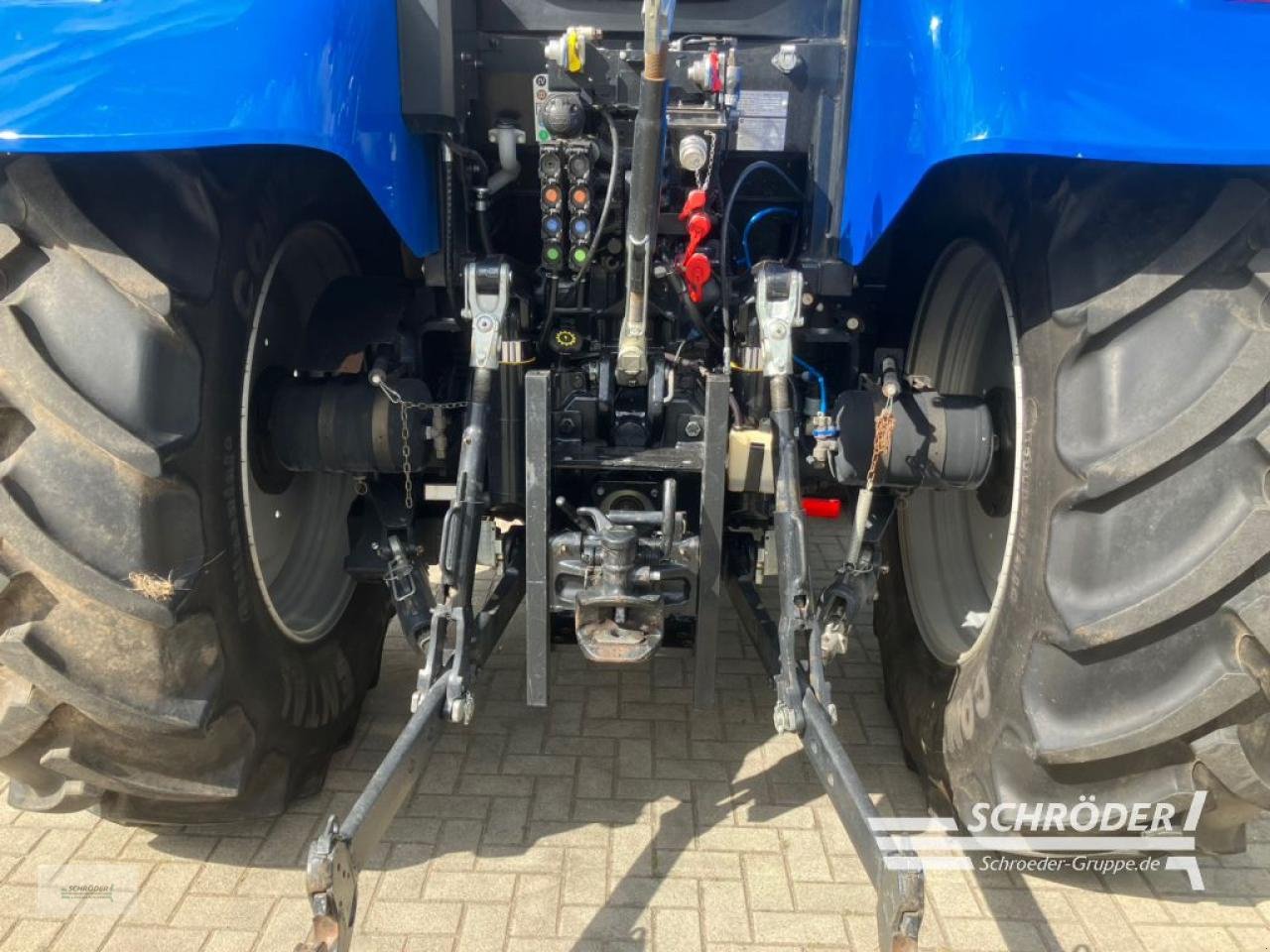 Traktor del tipo New Holland T 6.150 AC, Gebrauchtmaschine en Wildeshausen (Imagen 5)