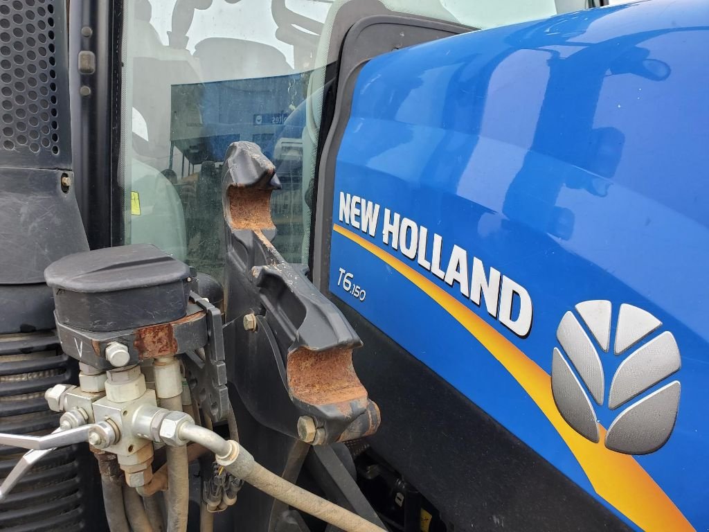 Traktor del tipo New Holland T 6.150 AUTOCOMMAND, Gebrauchtmaschine en Montauban (Imagen 5)