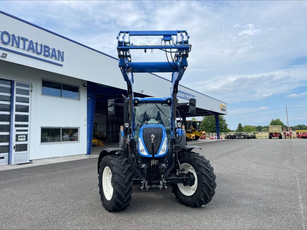 Traktor des Typs New Holland T 6.155 DCT + CHARGEUR, Gebrauchtmaschine in Montauban (Bild 2)