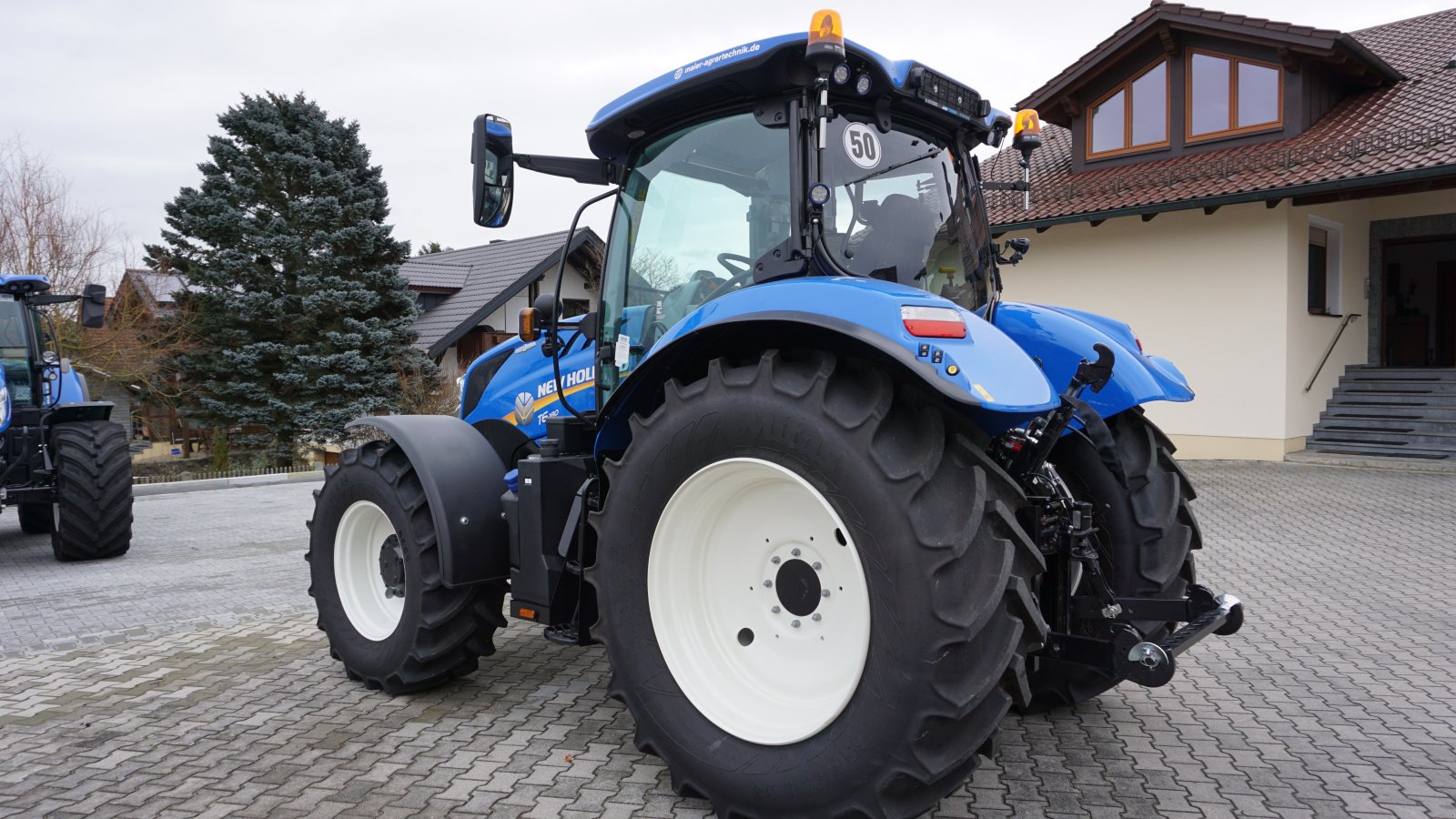 Traktor of the type New Holland T 6.180 AC Auto Command, Gebrauchtmaschine in Rötz (Picture 15)