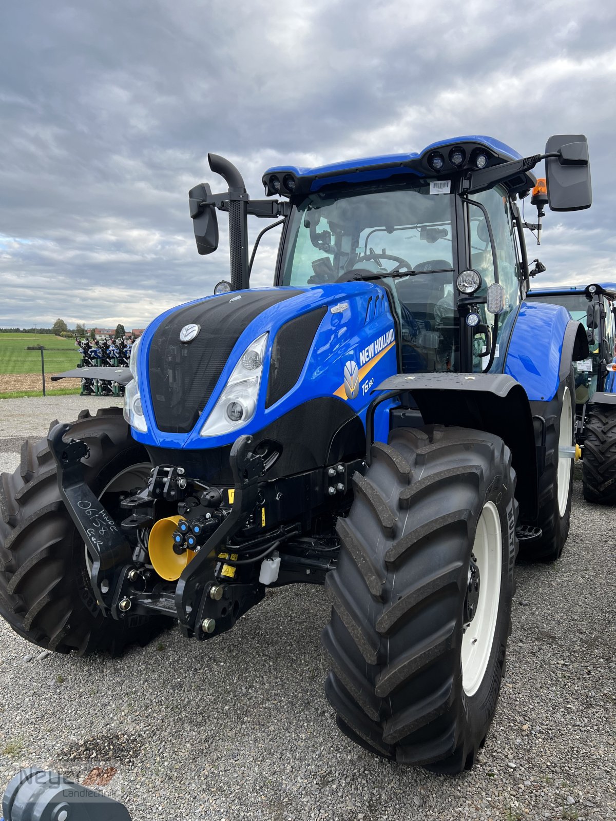 Traktor del tipo New Holland T 6.180 AC, Neumaschine en Bad Waldsee Mennisweiler (Imagen 1)