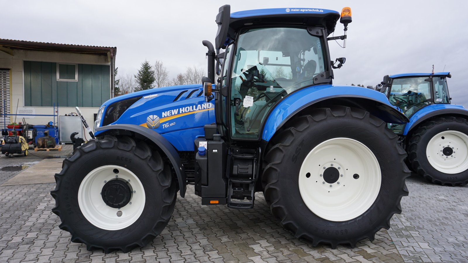 Traktor Türe ait New Holland T 6.180 AC, Gebrauchtmaschine içinde Rötz (resim 4)