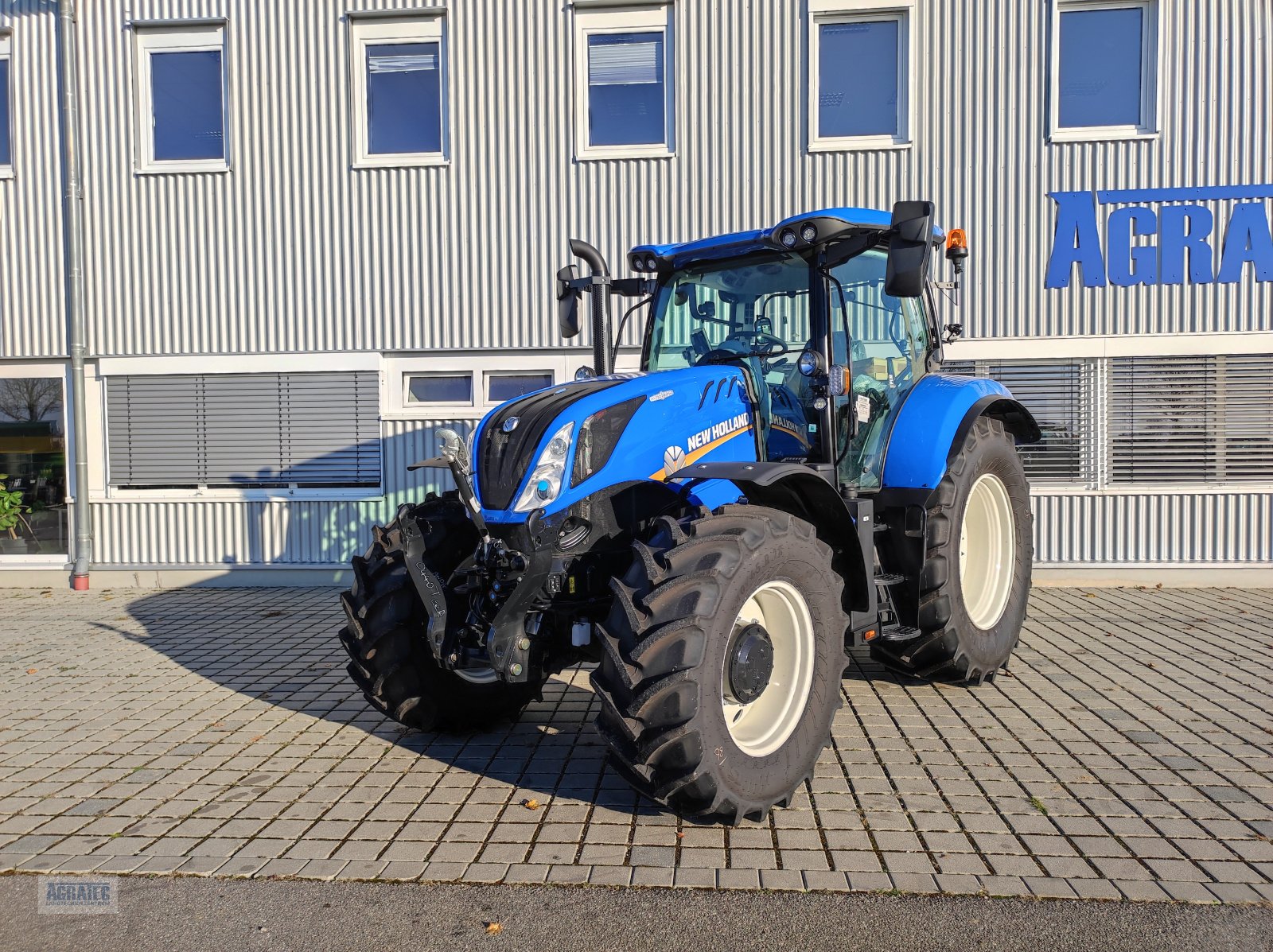 Traktor του τύπου New Holland T 6.180 AutoCommand, Neumaschine σε Salching bei Straubing (Φωτογραφία 4)