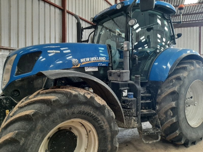 Traktor Türe ait New Holland T 7 250 ac, Gebrauchtmaschine içinde VERT TOULON (resim 1)