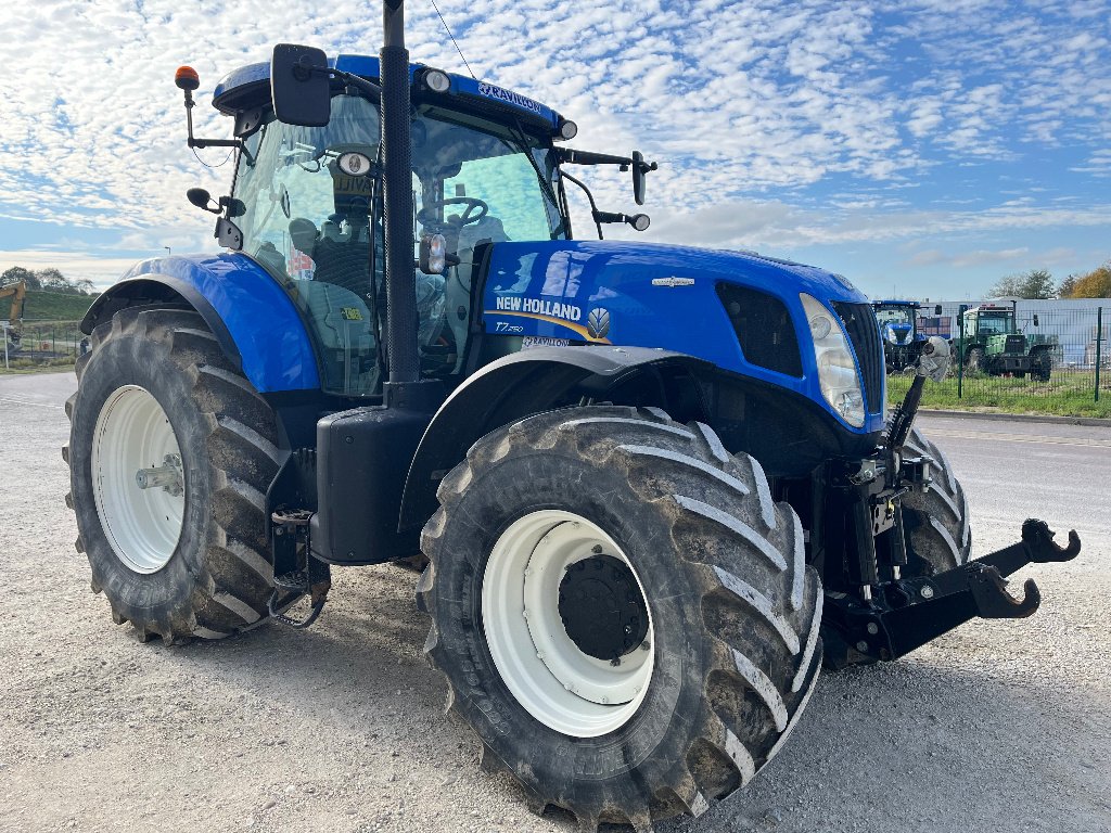 Traktor des Typs New Holland T 7 250 ac, Gebrauchtmaschine in VERT TOULON (Bild 2)