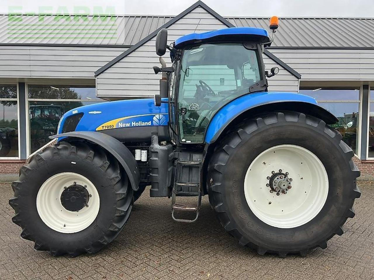 Traktor typu New Holland t 7050 autocommand, Gebrauchtmaschine w ag BROEKLAND (Zdjęcie 2)