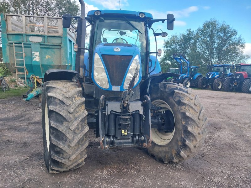 Traktor del tipo New Holland T 7050, Gebrauchtmaschine en MANDRES-SUR-VAIR (Imagen 1)