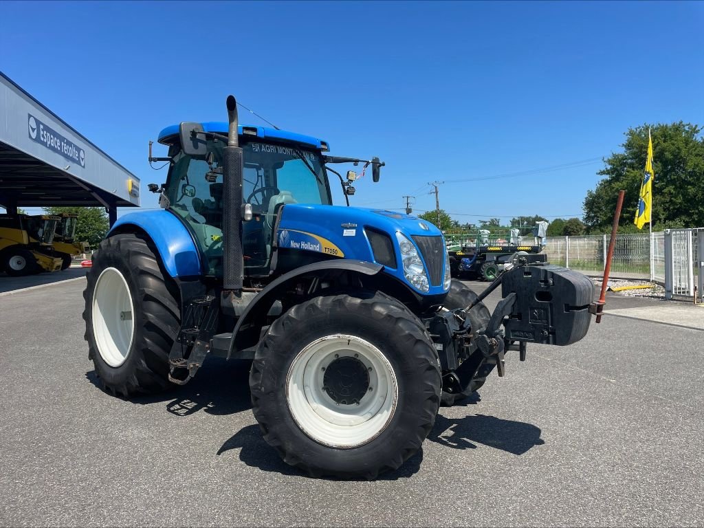 Traktor of the type New Holland T 7050, Gebrauchtmaschine in Montauban (Picture 3)