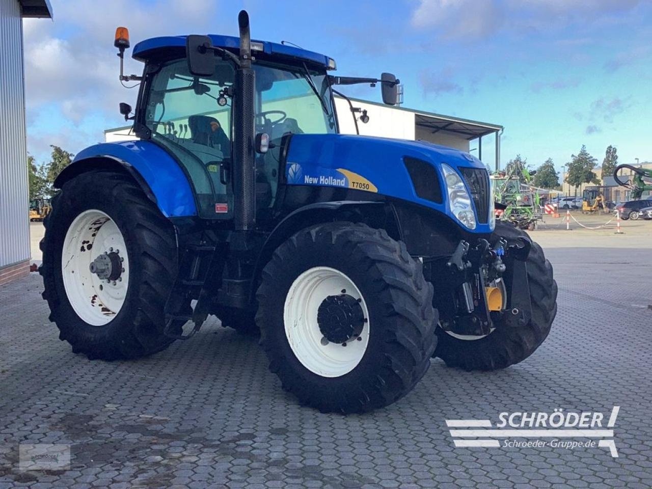 Traktor του τύπου New Holland T 7050, Gebrauchtmaschine σε Norden (Φωτογραφία 1)