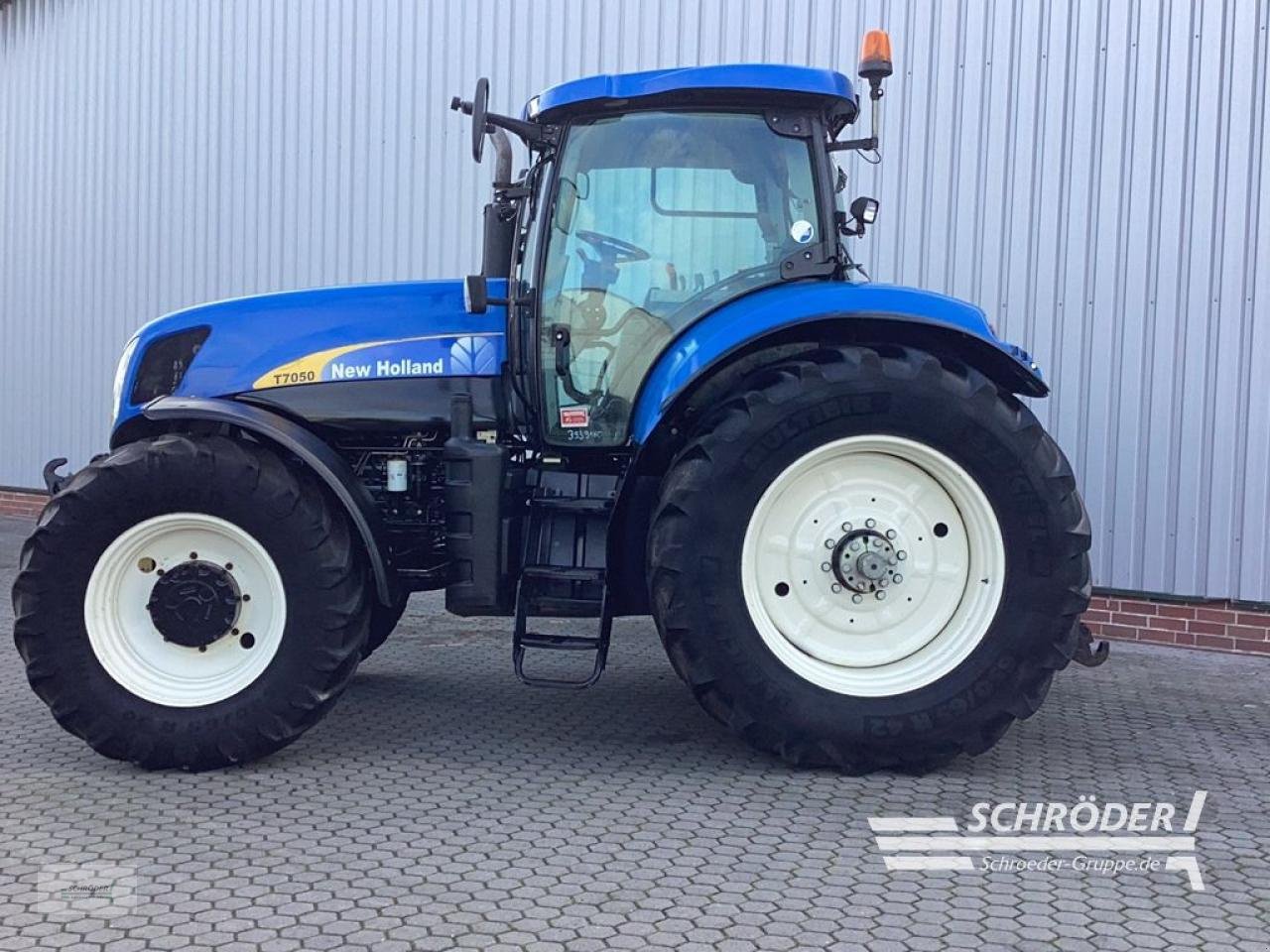 Traktor типа New Holland T 7050, Gebrauchtmaschine в Norden (Фотография 13)