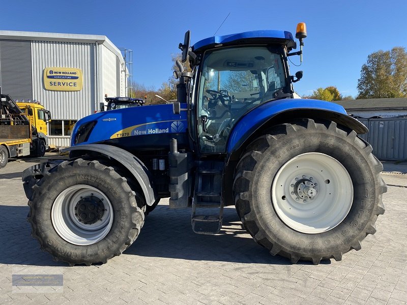 Traktor του τύπου New Holland T 7070, Gebrauchtmaschine σε Bad Köstritz (Φωτογραφία 1)