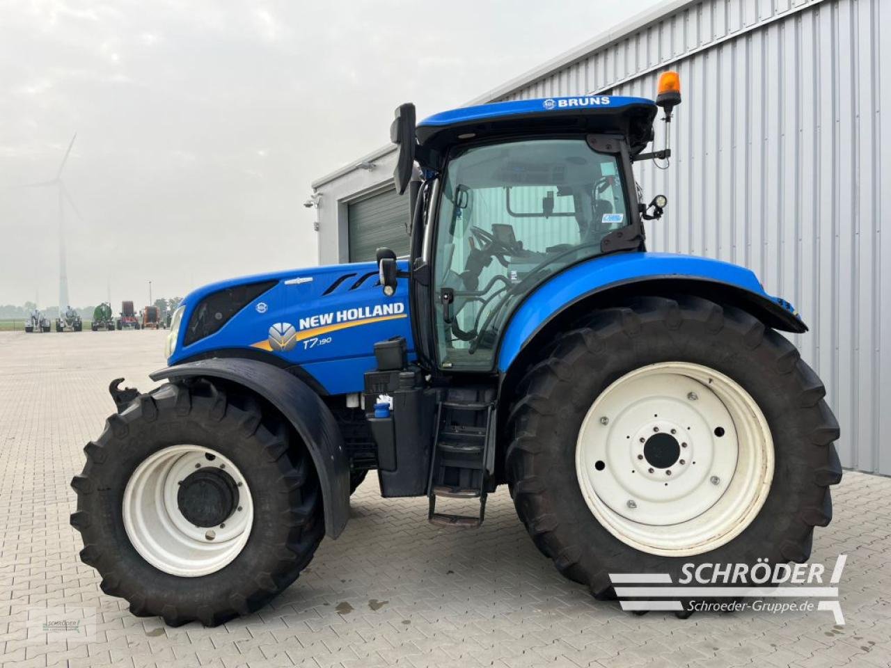 Traktor typu New Holland T 7.190 AC, Gebrauchtmaschine w Scharrel (Zdjęcie 7)