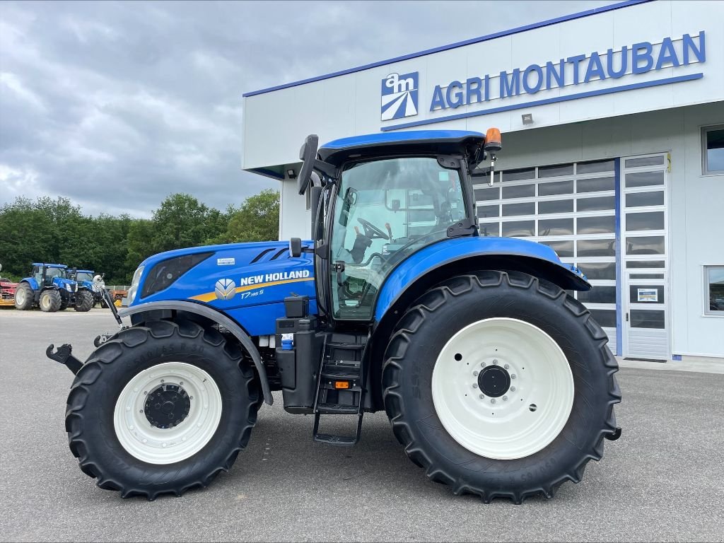 Traktor of the type New Holland T 7.195 S, Gebrauchtmaschine in Montauban (Picture 4)