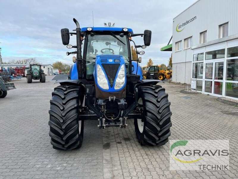 Traktor of the type New Holland T 7.200 AUTO COMMAND, Gebrauchtmaschine in Calbe / Saale (Picture 9)