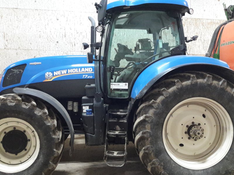 Traktor типа New Holland T 7.210, Gebrauchtmaschine в Aislingen