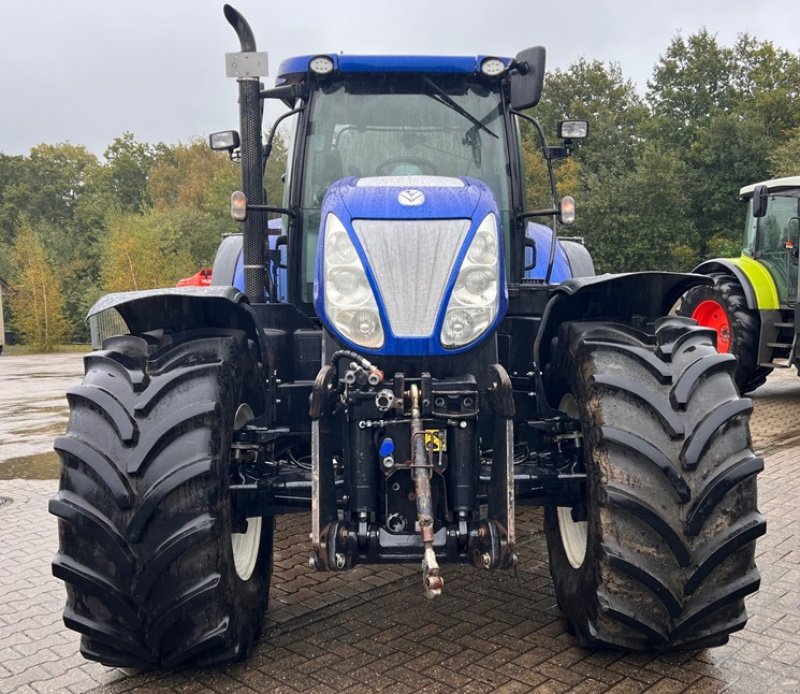 Traktor van het type New Holland T 7.220 AC **FKH & FZW**, Gebrauchtmaschine in Bramsche (Foto 3)