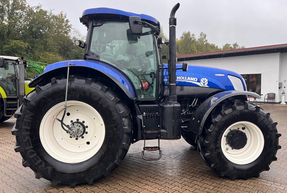 Traktor des Typs New Holland T 7.220 AC **FKH & FZW**, Gebrauchtmaschine in Bramsche (Bild 5)