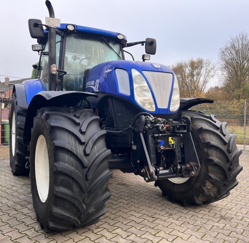 Traktor des Typs New Holland T 7.220 AC, Gebrauchtmaschine in Bramsche (Bild 2)